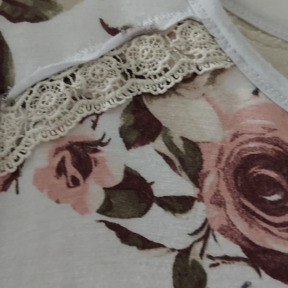 Blouse - Picture 2 of 5